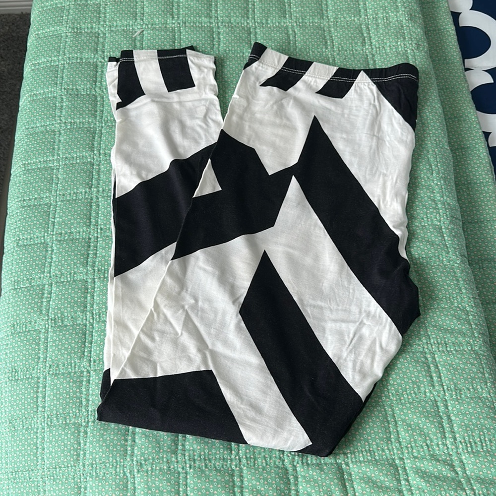 Brand New Asos Black & White Leggings